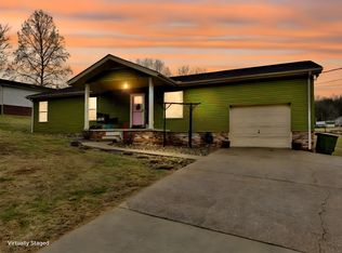 144 Hatton Dr, Gordonsville, TN 38563