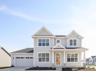 6301 Prairie Wood Dr, McFarland, WI 53558