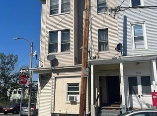 202 E Eagle St #2, Boston, MA 02128