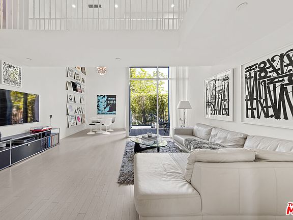 4th image of 7907 Willoughby Ave #5
