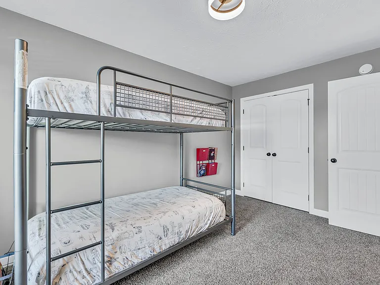 109 Easton Dr — Photo 25
