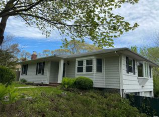 9 Harvard Rd, Shoreham, NY 11786