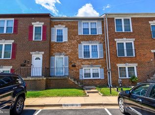 35 County Ct #18-8, Gaithersburg, MD 20878