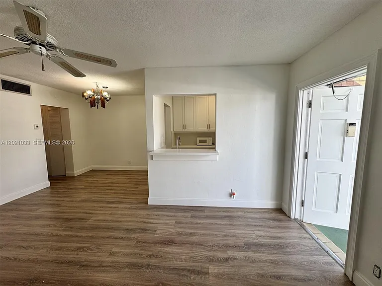 2219 Polk St #4B — Photo 3