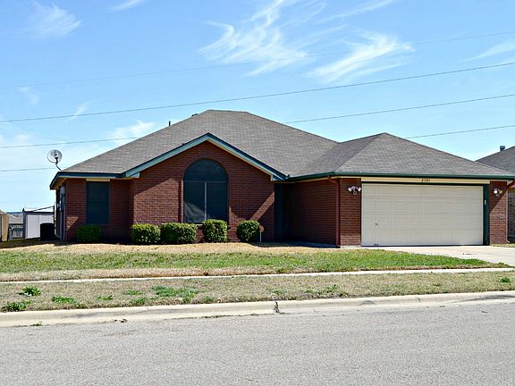 2nd image of 2705 Maria Dr