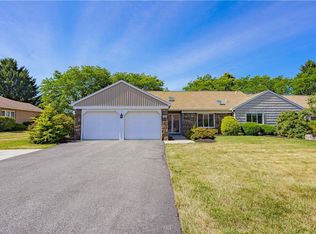 5660 Merion Ln, Macungie, PA