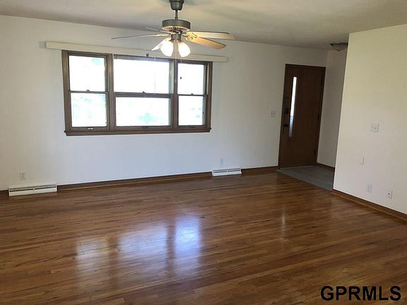 3rd image of 1302 Englewood Dr