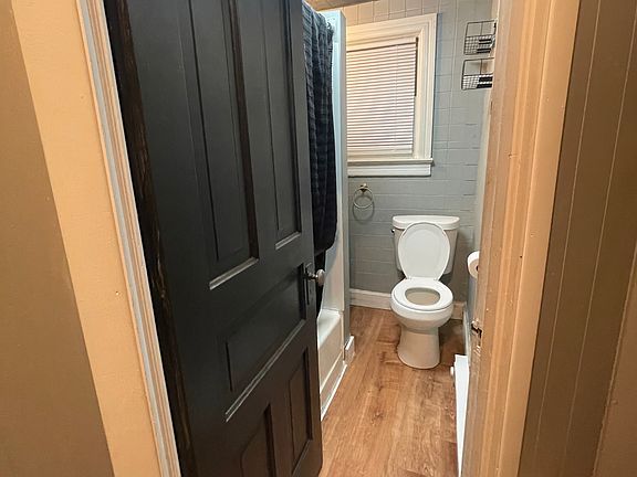 5th image of 408 Saint John St #2