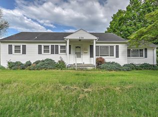 135 Robin Cir, Bristol, VA 24202