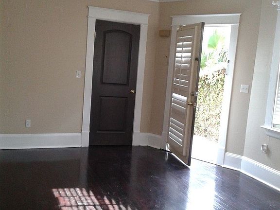 3rd image of 606 Lake Dot Cir