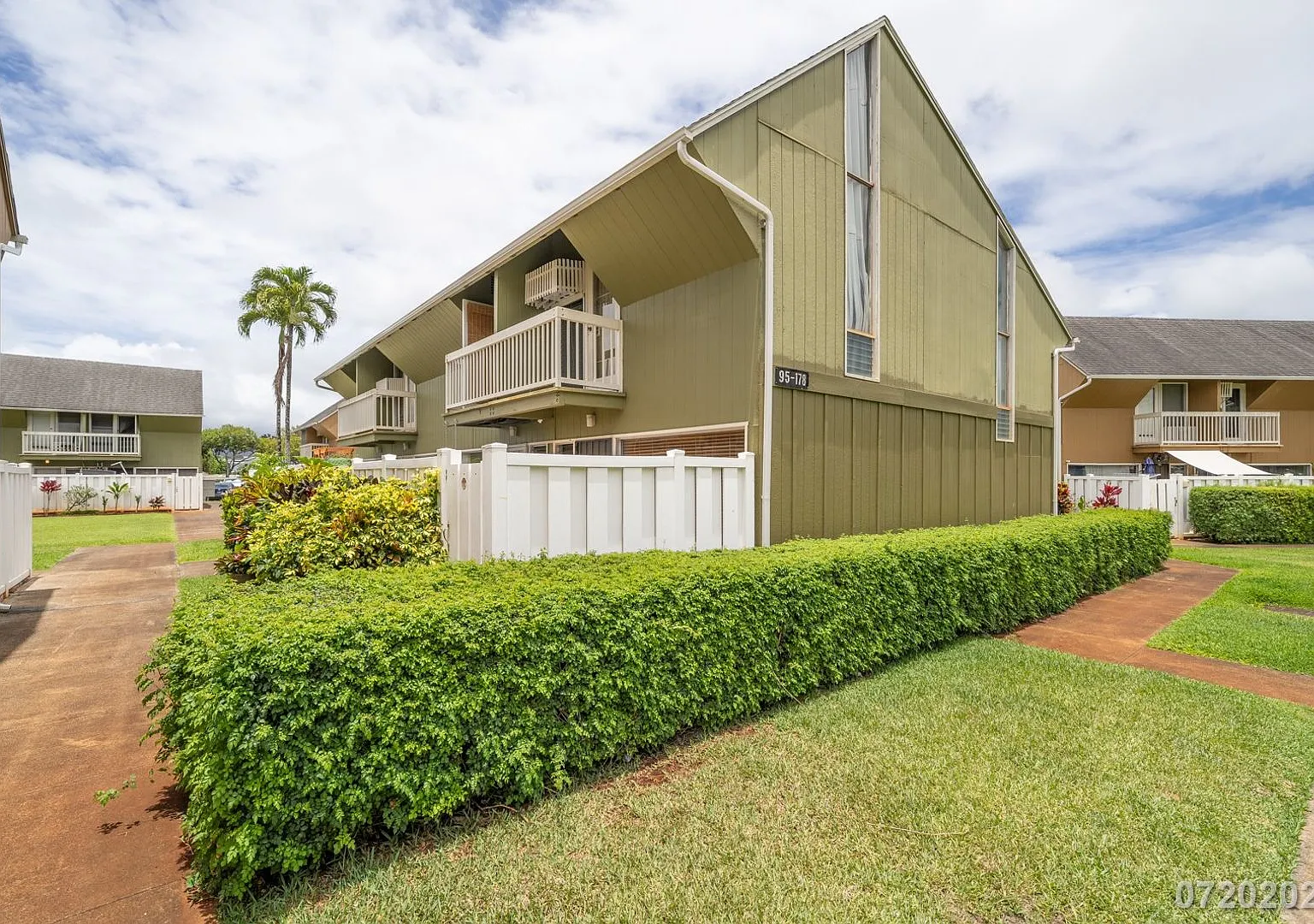 2bd / 1.5ba / 2 parking Condo in Mililani Manor — Photo 4