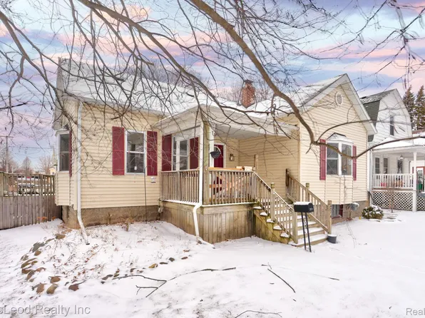 214 S Warner St, Bay City, MI 48706