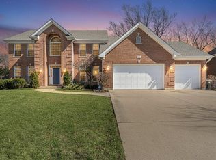 385 N Chalary Ct, Palatine, IL 60067