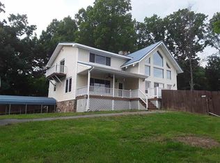 388 Gaut Rd, Dandridge, TN 37725