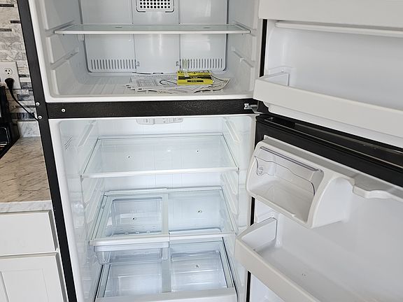 3rd image of 115 Townsend Pl Floor 2