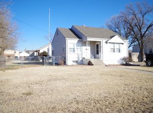 2422 18th St, Great Bend, KS 67530