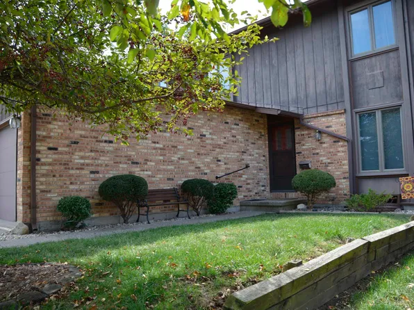 4 Cedar Dr, Macomb, IL 61455