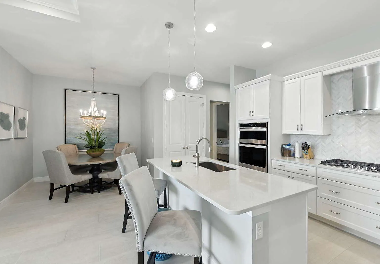 2 bed, 2.0 bath, 1509 sqft, $5,500 — Photo 2