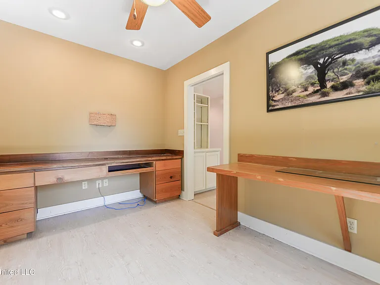 1220 Sunset Ave — Photo 22