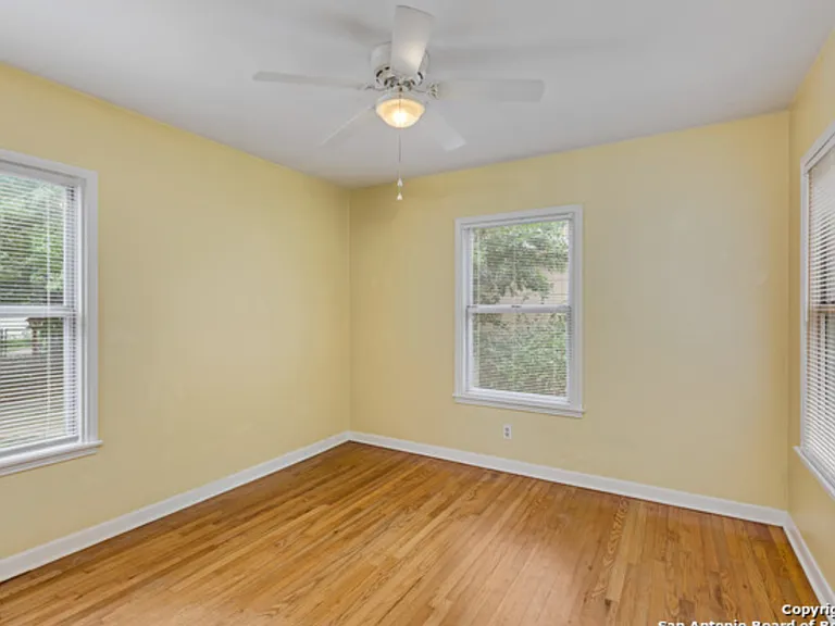 415 N Meadowlane Dr — Photo 13
