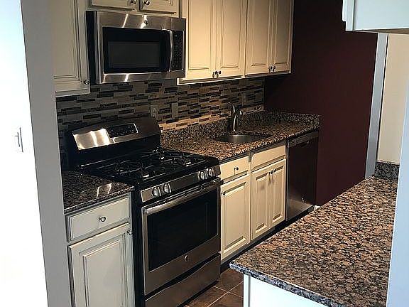 5th image of 10500 Rockville Pike Unit 828