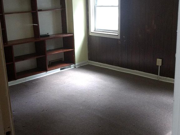 1rst bedroom