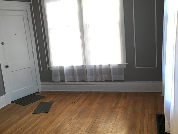 3rd image of 578 Lafayette Ave SE #1