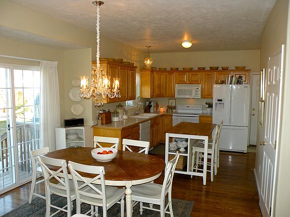 Bright and open Kitchen