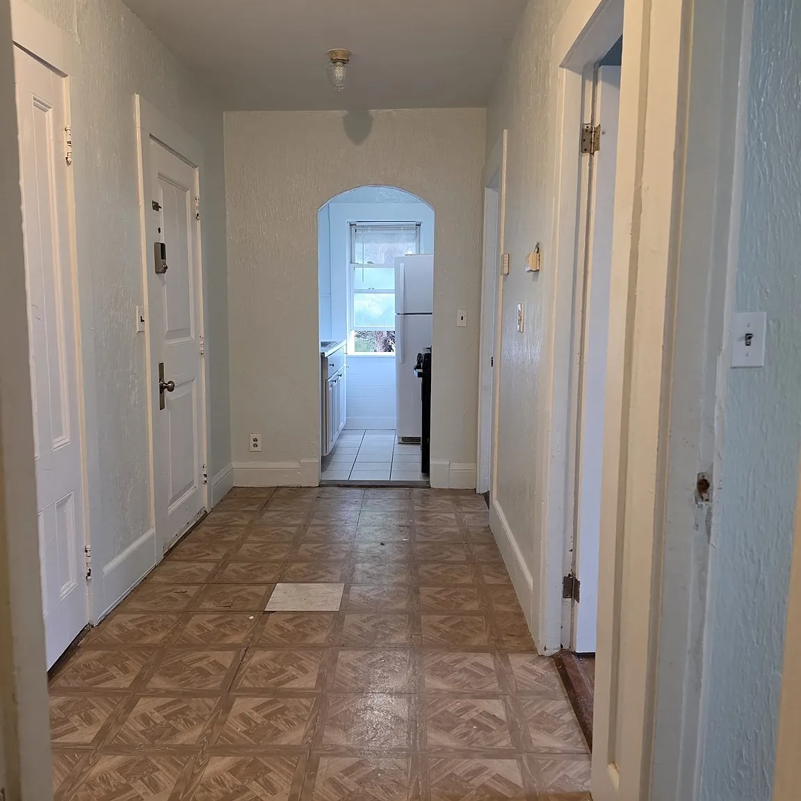 2 bed, 1.0 bath, 950 sqft, $2,300 — Photo 1