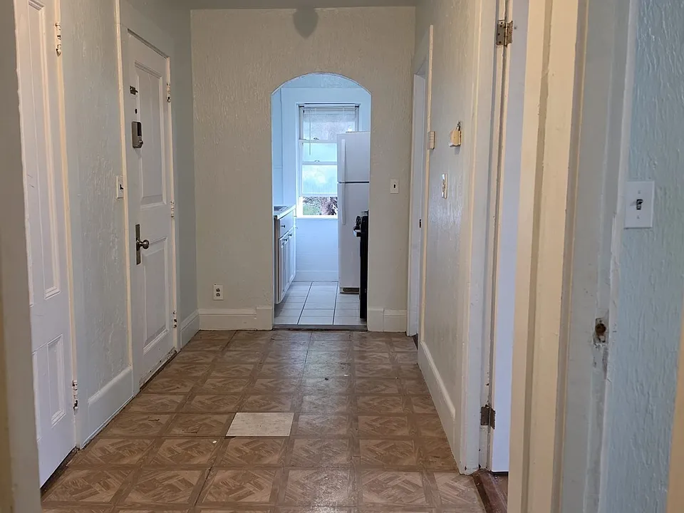 65 Whiting St #2L