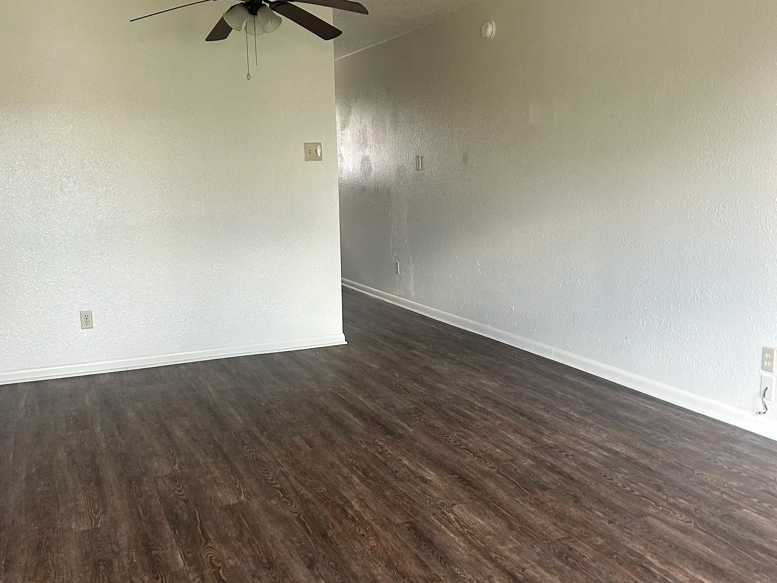 2 bed, 900 sqft, $895 — Photo 2