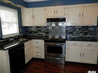 155 Falmouth Ct UNIT D, Ridge, NY 11961