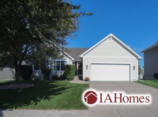 5727 Wheatland Dr SW, Cedar Rapids, IA 52404