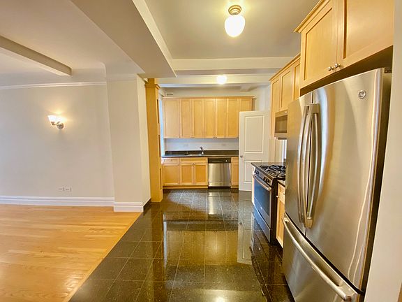 4th image of 115 E 92nd St #5E
