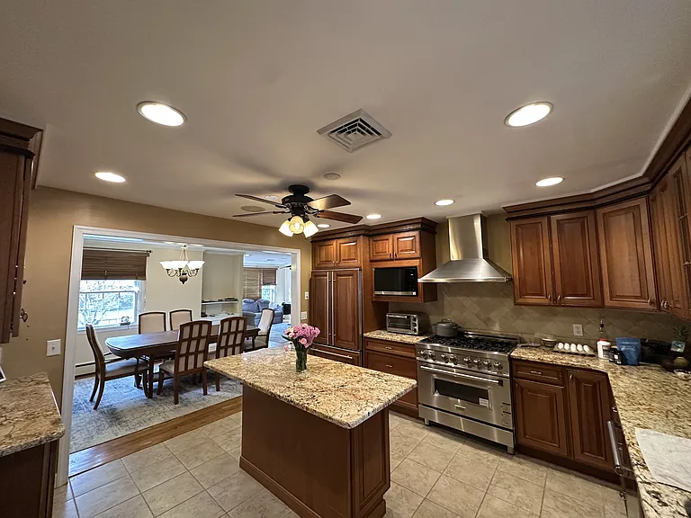 55 Paschall Rd — Photo 6