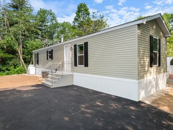 1237 Central St, Leominster, MA 01453