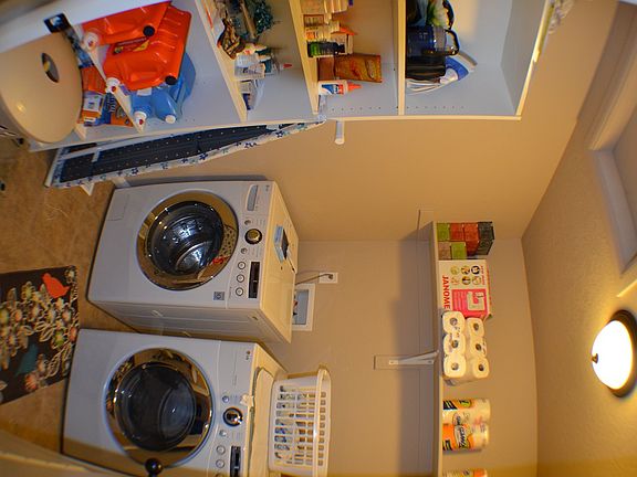 5th image of 324 E 670 N
