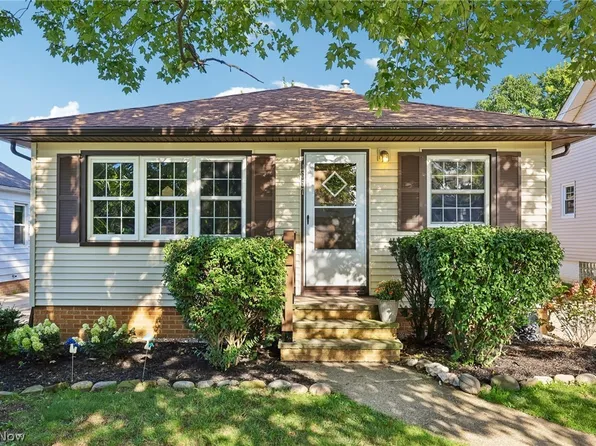 1657 Woodhurst Ave, Mayfield Heights, OH 44124