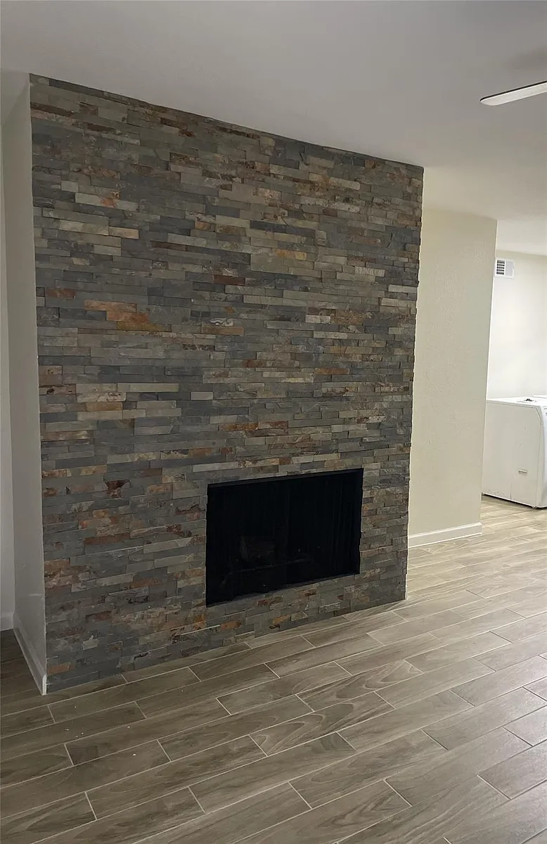 Building Photo - 9350 Country Creek Dr #74
