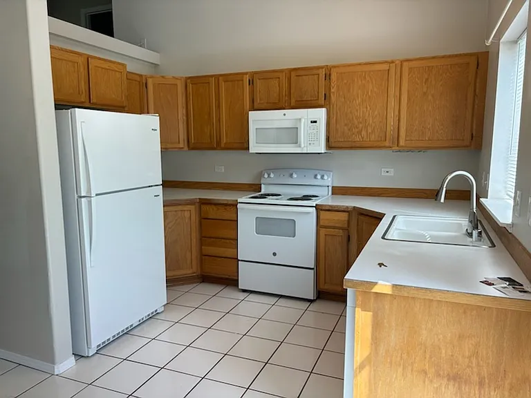 2581 W Grenoble Ln — Photo 8