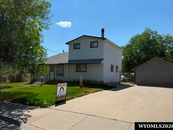 216 N 7th St, Thermopolis, WY 82443