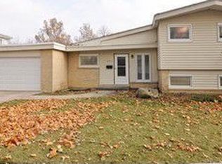 431 S Reuter Dr, Arlington Heights, IL