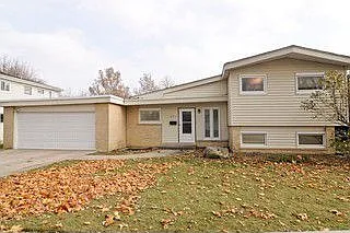 431 S Reuter Dr photo 1