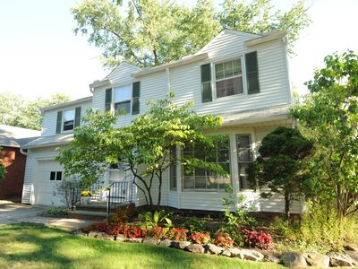 4492 College Rd, South Euclid, OH, 44121