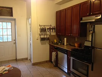 Rented by Elinor Taasa, LREB