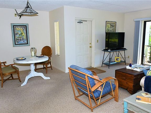 5th image of 2762 SW Matheson Ave APT 111-F1