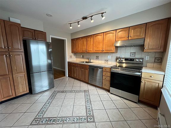 5th image of 11 Wildwood Rd Unit 12