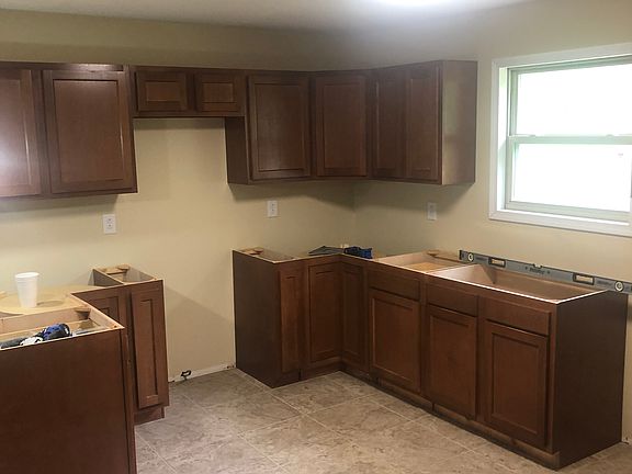 3rd image of 115 Pryor Village Dr