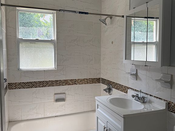5th image of 353-3 S Center St #13