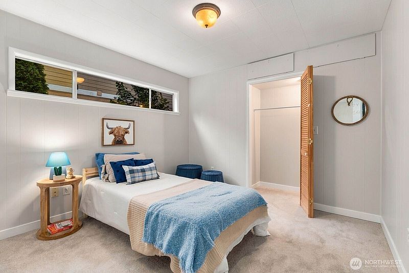 5th image of 501 Smithers Avenue S